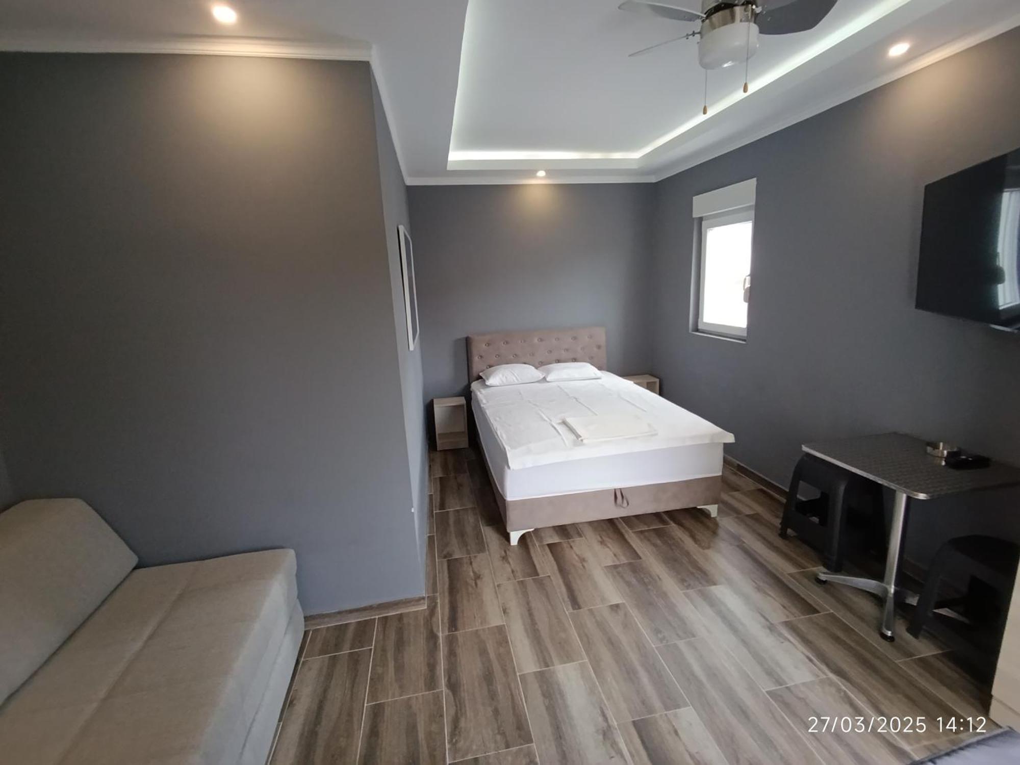 Sun Apartment *