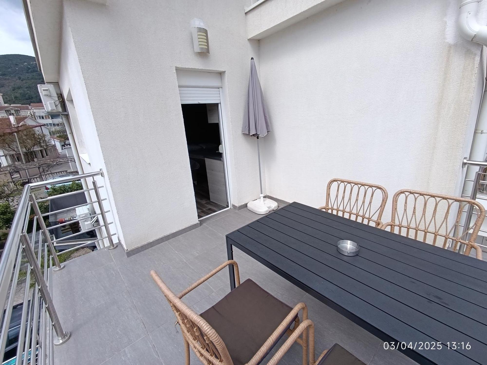 Sun Apartment